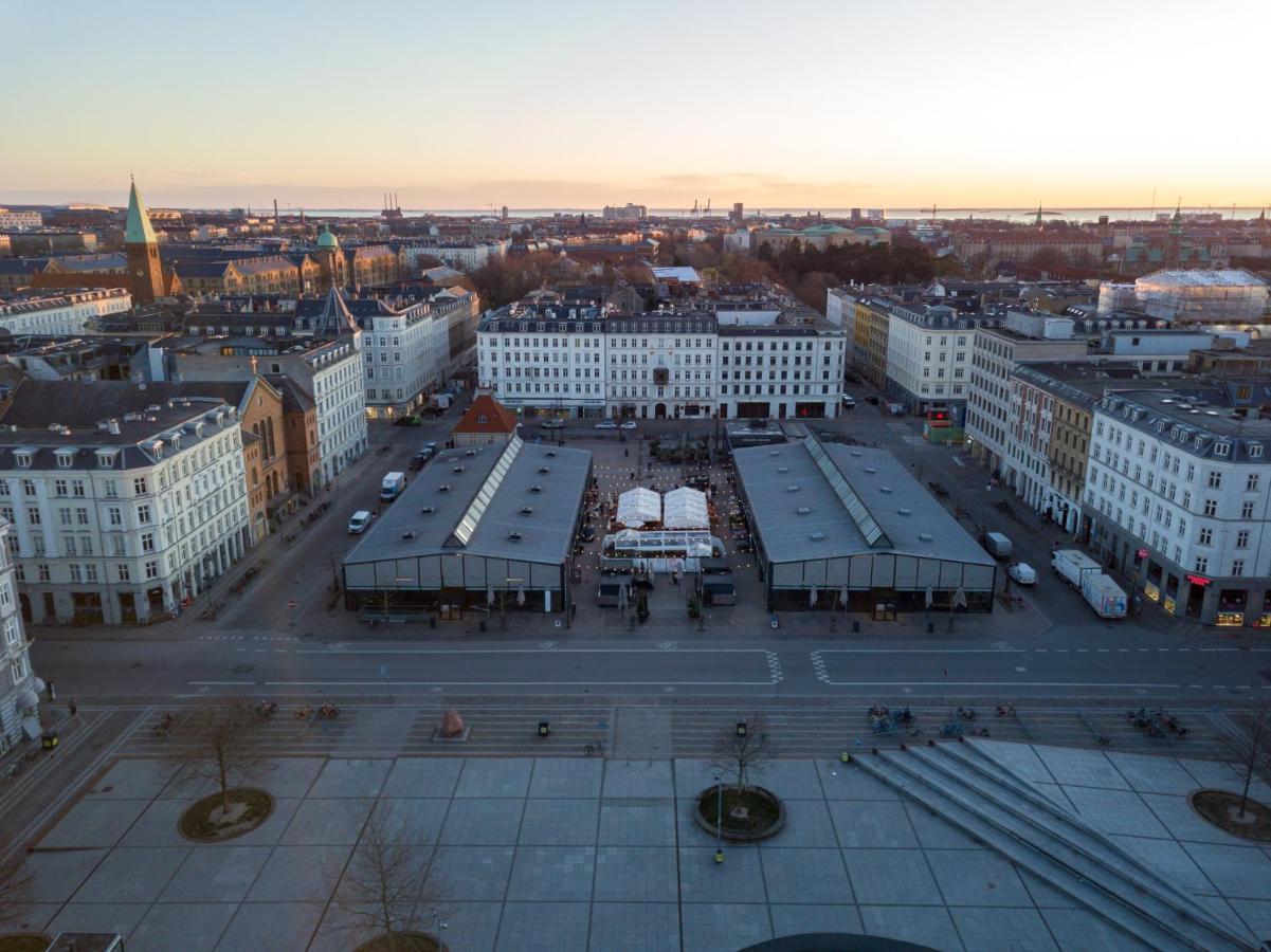 Spacious Tivoli Gardens Apartment W 3 Bedrooms コペンハーゲン エクステリア 写真