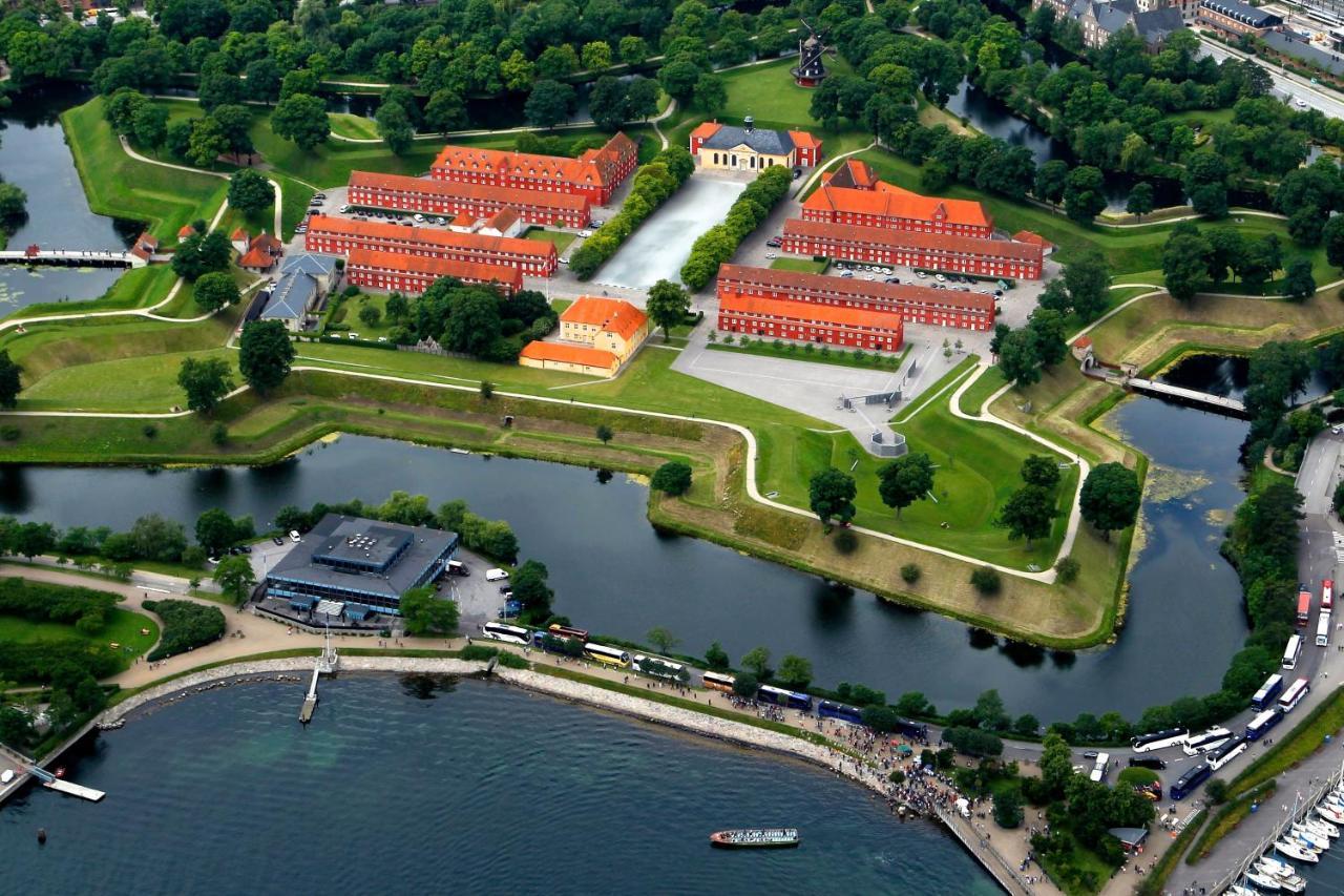 Spacious Tivoli Gardens Apartment W 3 Bedrooms コペンハーゲン エクステリア 写真
