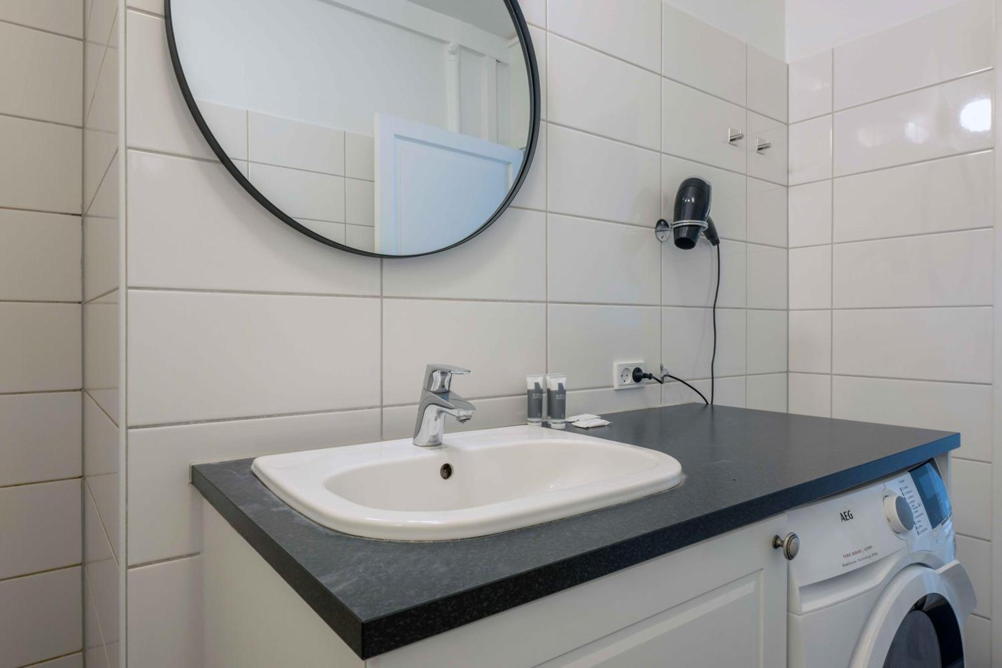 Spacious Tivoli Gardens Apartment W 3 Bedrooms コペンハーゲン エクステリア 写真
