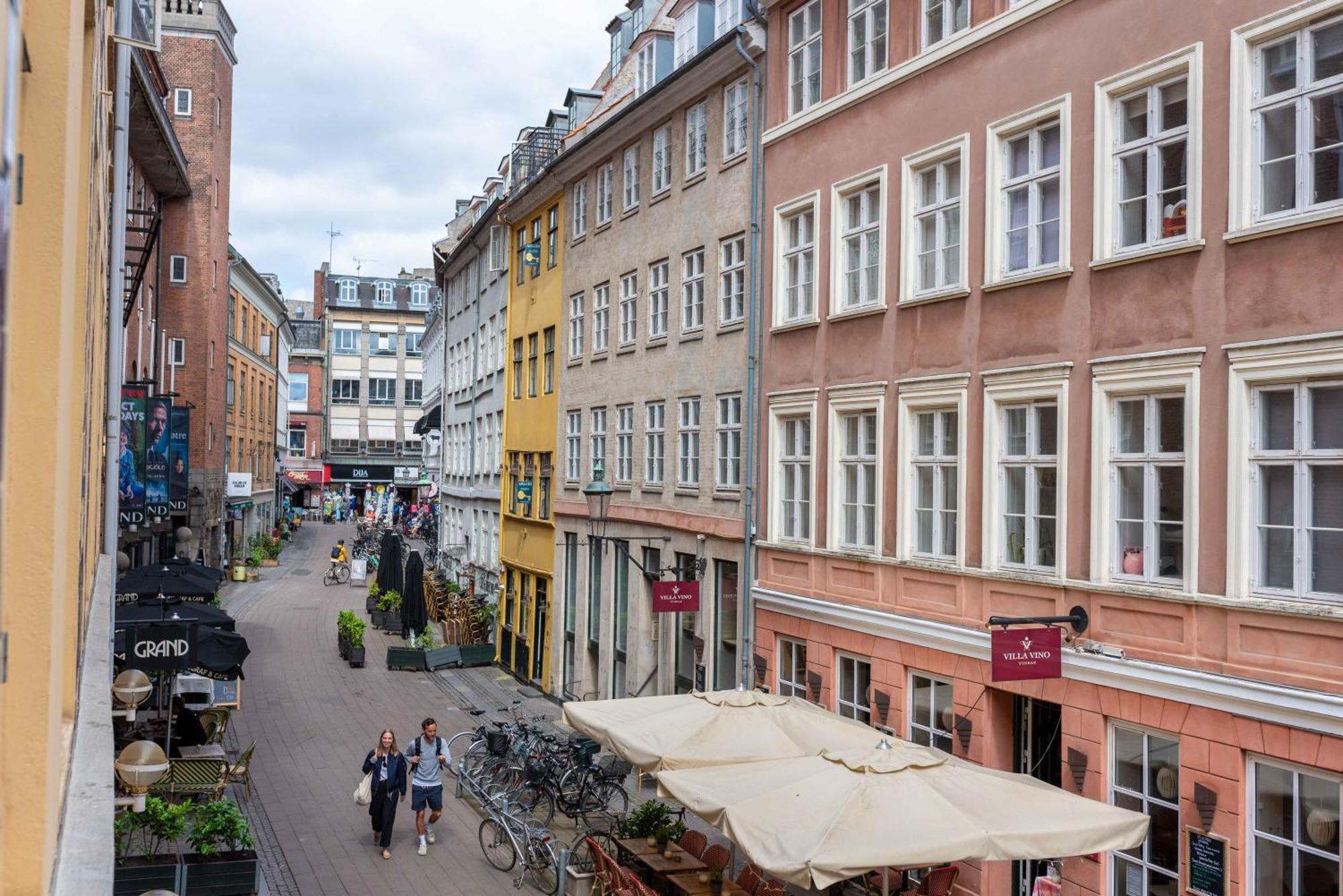 Spacious Tivoli Gardens Apartment W 3 Bedrooms コペンハーゲン エクステリア 写真
