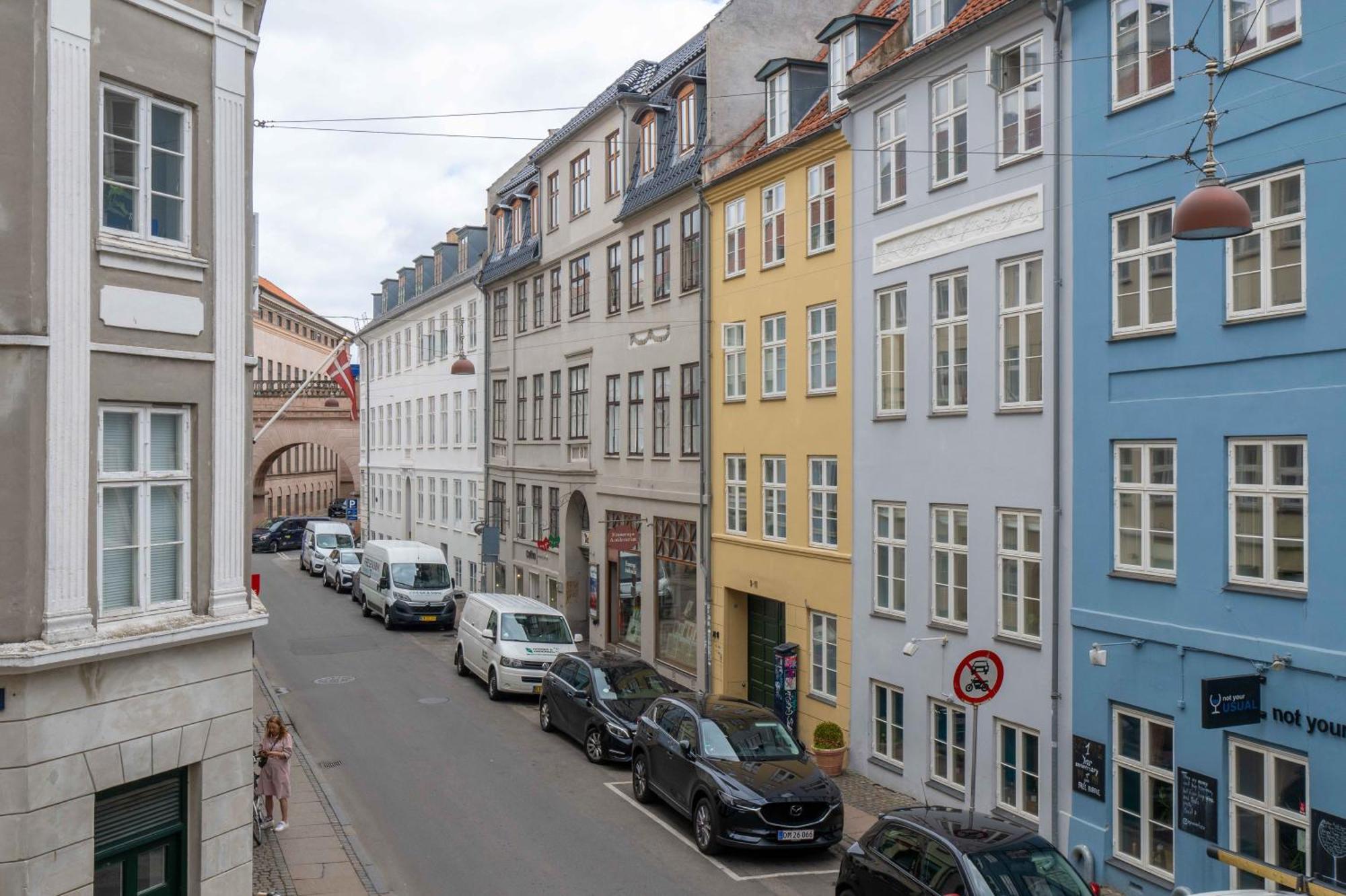 Spacious Tivoli Gardens Apartment W 3 Bedrooms コペンハーゲン エクステリア 写真